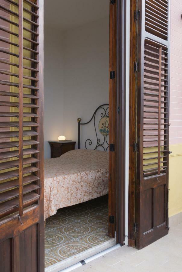Villa Santa Lucia チェファル エクステリア 写真