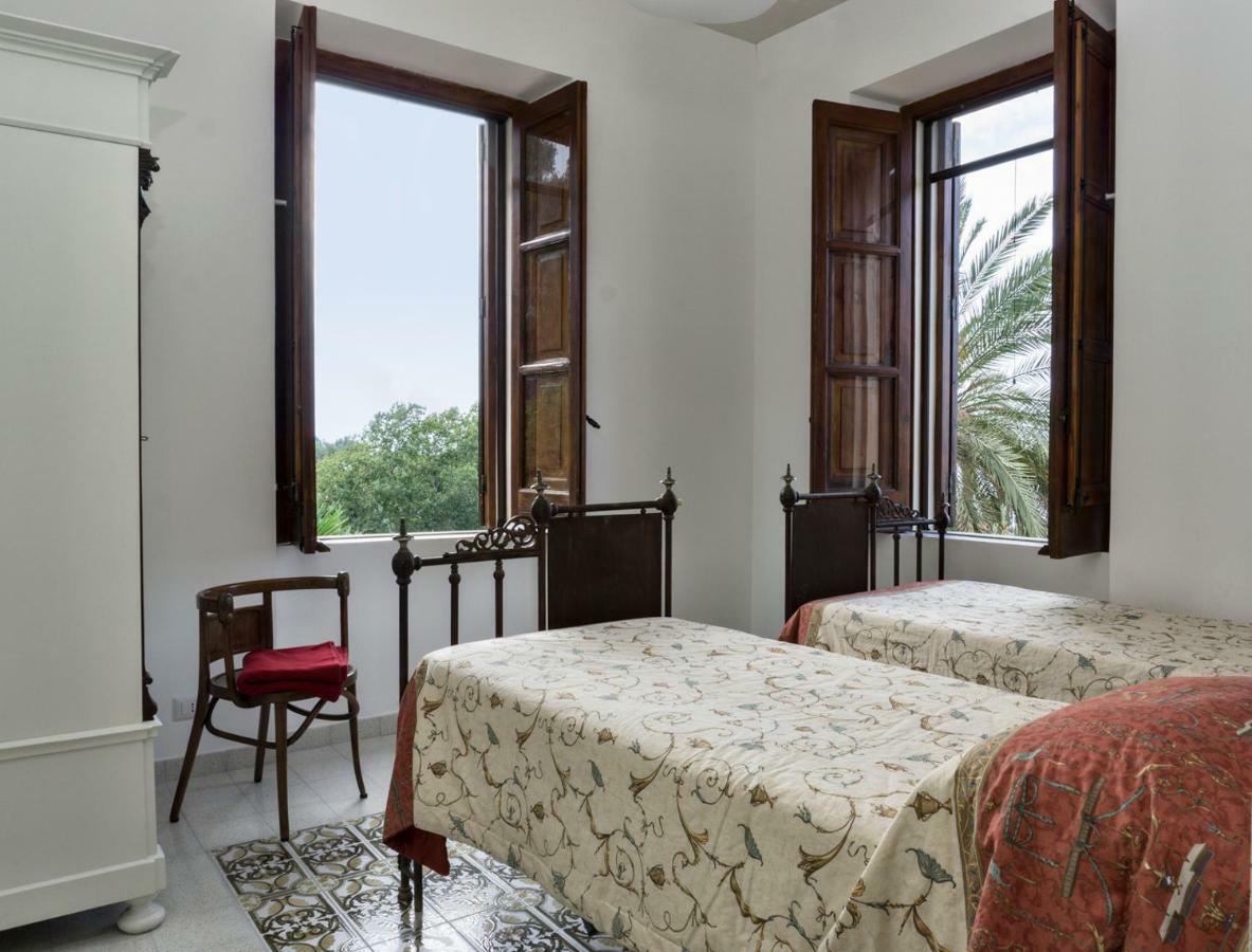 Villa Santa Lucia チェファル エクステリア 写真